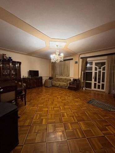 Uzunmüddətli kirayə mənzillər: 6 cı mik da 52 nin son dayanacağında yerləşir. Artırması da var