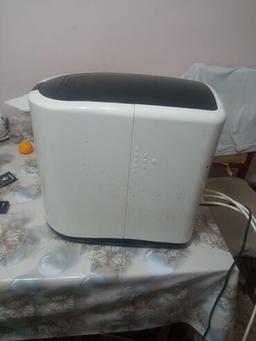 Saclar: Məhsul: Elektrik çörəkbişirən (bread maker) aparat Təsvir: -