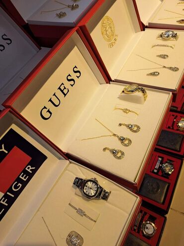 Setovi nakita: Markirani setovi 6800 din slanje svakog utorka — 10