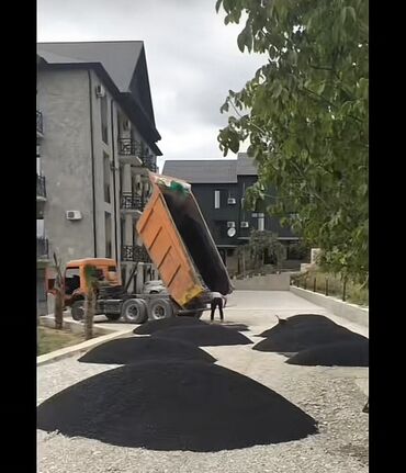 Başqa xidmətlər: Asfaltlama və yol örtüyü xidməti - Həyətyanı sahələr, fərdi ev — 7