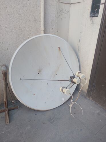 ustanovka antenn: Спутниковые тарелки