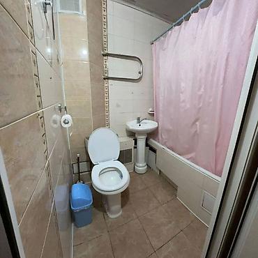 Квартиры: 3 комнаты, 63 м², Аламедин-1 мкр Индивидуалка, 4 этаж, Старый ремонт — 3