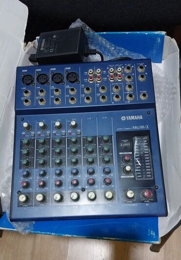 ses aparatura: Yamaha MG10 mixer. mikşer