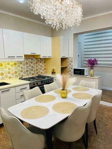 мкр улан продаю квартиру: 3 комнаты, 113 м², 106 серия, 8 этаж, Евроремонт