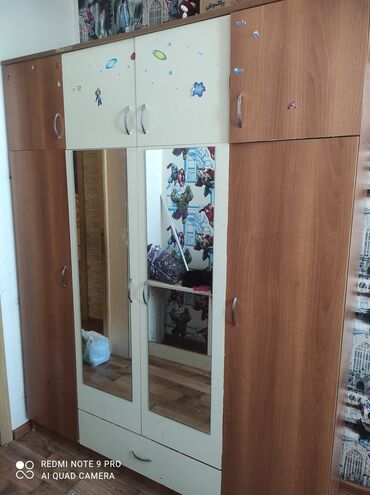 Dolablar: Açılan, 4 qapılı Düz dolab, Qarderob, paltar dolabı