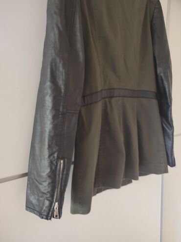Ostale jakne, kaputi, prsluci: Jakna H&M, tamno maslinasto zelena, sa koznim rukavima. Poluobim — 4
