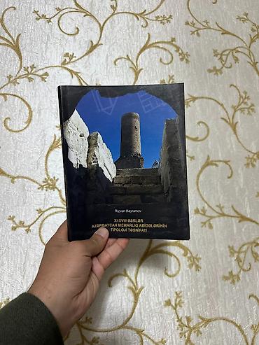 Digər: Memarlığa aid kitablar satılır. Yenidir, istifadə edilməyib. Üç dildə — 29