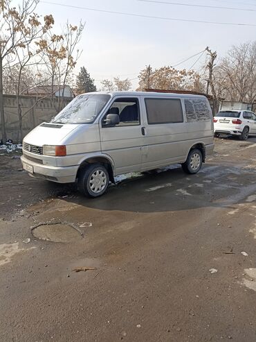 Volkswagen: Volkswagen Caravelle: 1993 г., 2.4 л, Механика, Дизель, Минивэн