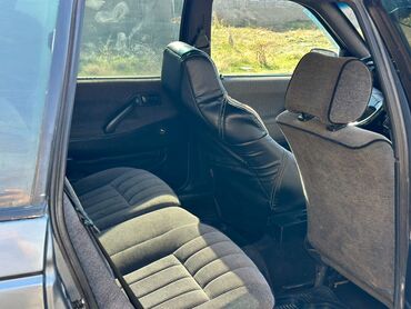 продаю связи с переездом: Volkswagen Passat: 1989 г., Механика, Бензин, Универсал