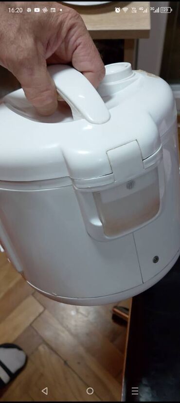 Ostali kuhinjski aparati: Ispravna dobra FRITEZA
Mirjevo — 3