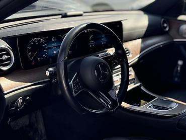 byd e6: Mercedes-Benz E-Class: 2021 г., Автомат, Седан — 3
