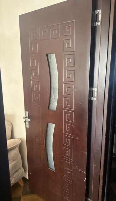 Bunker qapıları: Evdə təmir olduğu üçün qapılar dəyişdirilib. 5 ədəd eyni model MDF