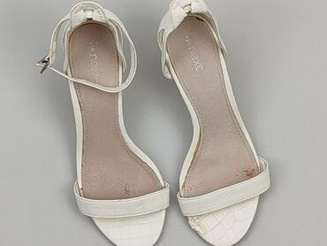 białe sandały born2be: Sandały Size: 38, stan - Zadowalający