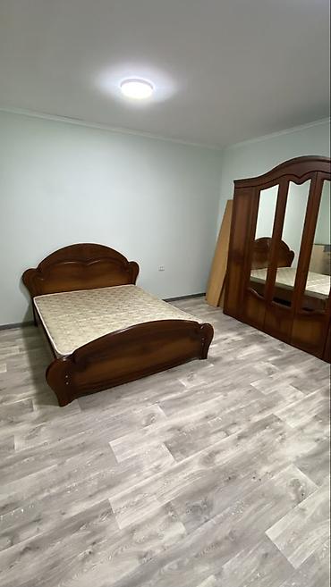 комнота: 380 м², 15 комнат, Ошский рынок / базар — 1