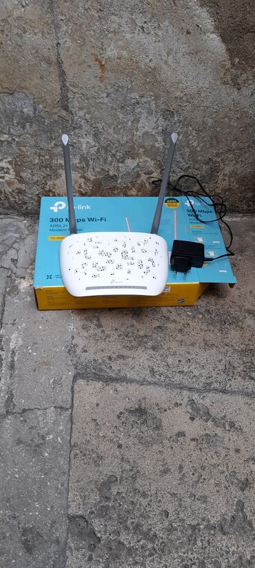 Modemlər və şəbəkə avadanlıqları: Wi-fi modem tp-link,bir az ishledilib,vaxtile 45 m.almisham,elanda