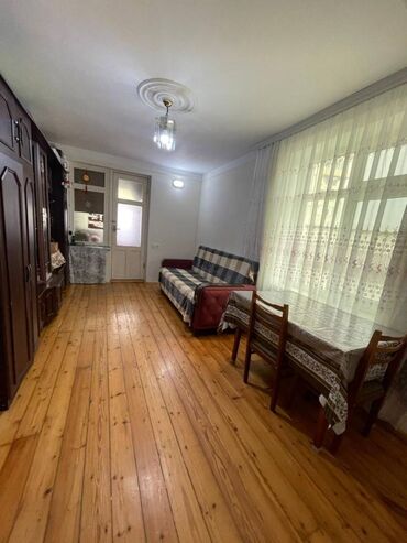 Köhnə tikili: Bakı, 2 otaqlı, Köhnə tikili, m. Qara Qarayev, 35 kv. m — 4