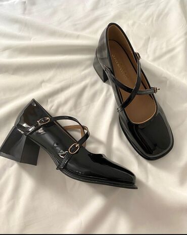 обувь 24 размер: Туфли 37, цвет - Черный