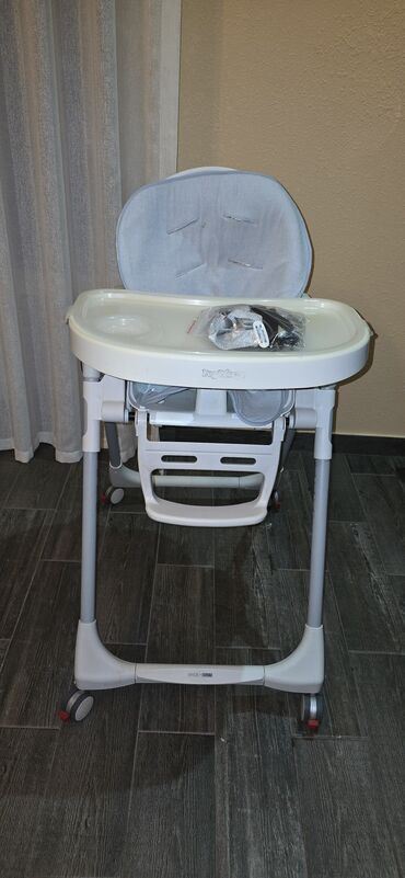 *Uşaq yemək stulu satılır* Brend: *Peg Perego* Vəziyyəti