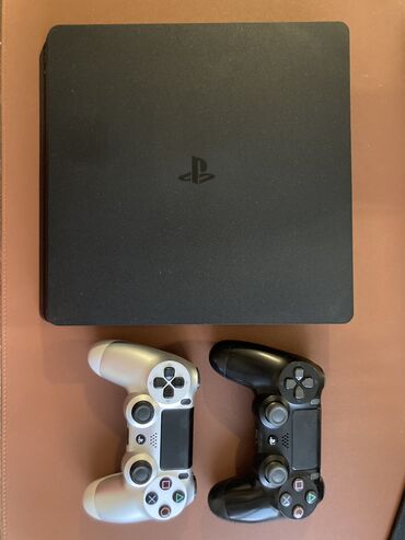 купить playstation 4 в рассрочку: Продаю PS4 Slim - 1TB Состояние хорошее, пользовался аккуратно В