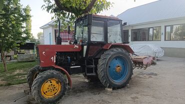 Тракторы: Продается трактор «Беларус» с кабиной, предназначенный для выполнения