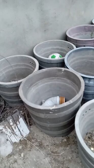 cobalt qablar: Güldanlar satılır Tecılı 1 ededi 100 manat
beton gül qablari at lalafo.az cobalt qablar: Güldanlar satılır Tecılı 1 ededi 100 manat
beton gül qablari