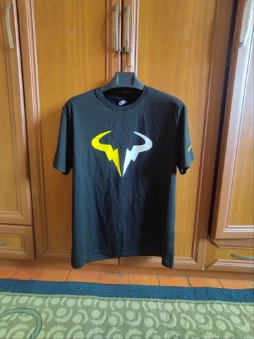 день и ночь: Мужская футболка, XL (EU 42), Nike, Новый, цвет - Черный