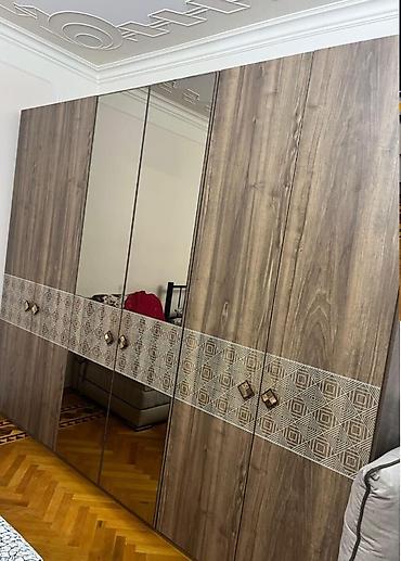 Dolab. 400azn. ideal veziyyetde. Ölcü 2.70sm. ünvam lalafo.az -da Dolab. 400azn. ideal veziyyetde. Ölcü 2.70sm. ünvam
