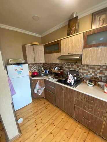 Uzunmüddətli kirayə evlər: 120 kv. m, 3 otaqlı, Kombi, Qaz, İşıq -da lalafo.az — 8 Uzunmüddətli kirayə evlər: 120 kv. m, 3 otaqlı, Kombi, Qaz, İşıq — 8