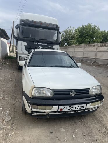 меняю на дом: Volkswagen Golf: 1992 г., 1.8 л, Механика, Бензин, Хетчбек