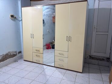 Yataq otağı dəstləri: Dolab. 100azn. yaxsi veziyyetde ünvan ehmedli*Tehi