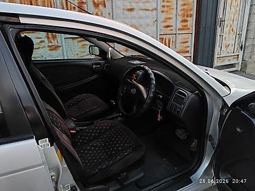 w210 2 7: Toyota Avensis: 2002 г., 1.8 л, Автомат, Бензин, Хэтчбэк — 10