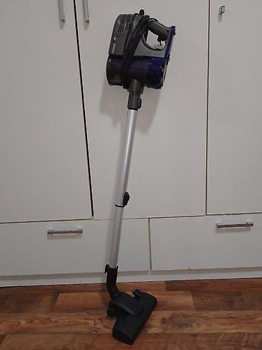 Štapni usisivači: Usisivač štapni (žičani) sa posudom za prašinu - Tip: štapni usisivač — 3