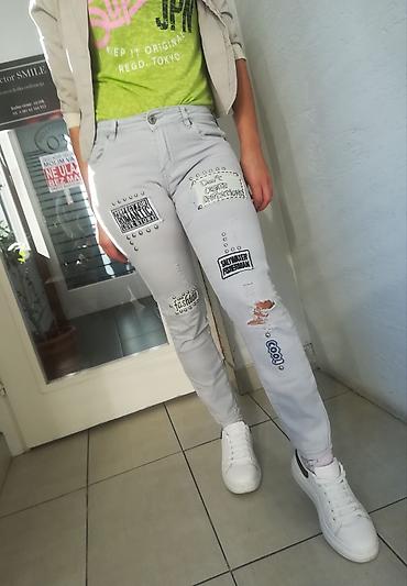 mona farmerke zenske: Sive prelepe farmerice UVOZ Pariz Vel S Malo nošene Placene 4800 — 2