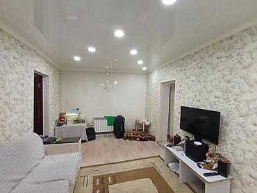 Продажа коттеджей и домов: Продам дом в центре города, по ул. Огонбаева. Юридически чист, красная — 3