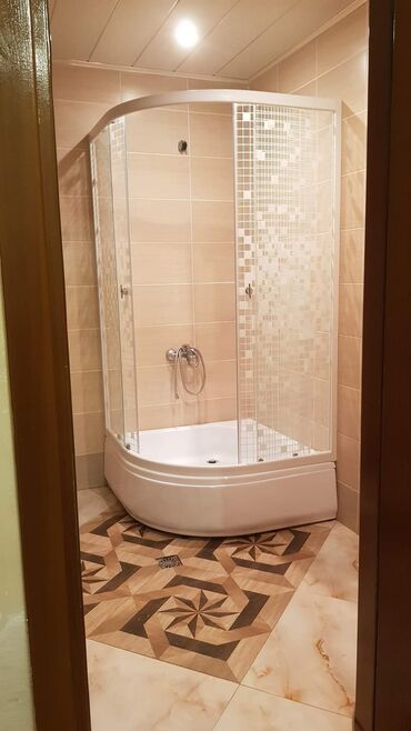 Duş kabinaları, arakəsmələr: Yeni Üstü açıq kabina, Künc üçün, Ödənişli çatdırılma — 24