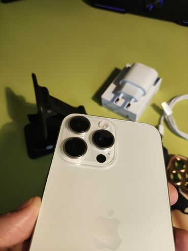 Apple iPhone: IPhone 15 Pro Max, Б/у, 256 ГБ, Белый, Зарядное устройство, 81 % — 5