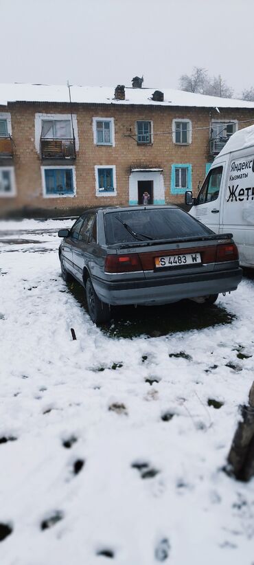 Mazda: Mazda 626: 1992 г., 2 л, Механика, Газ, Хэтчбэк