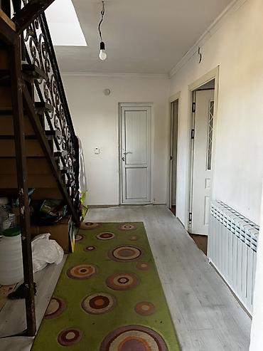 Продажа домов: 3 комнаты, 100 м², 4 соток, Бишкек, Карагачевая роща Собственник — 2
