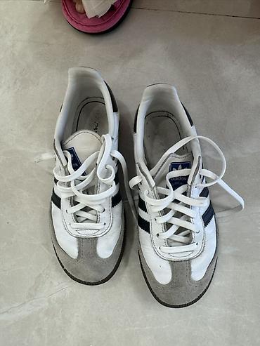 Детская обувь: Adidas Samba оригинал продаю без примерки, состояние хорошее — 1