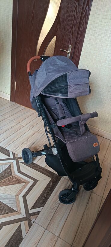 Gəzinti arabaları: İşlənmiş, Cins: Qız — 1