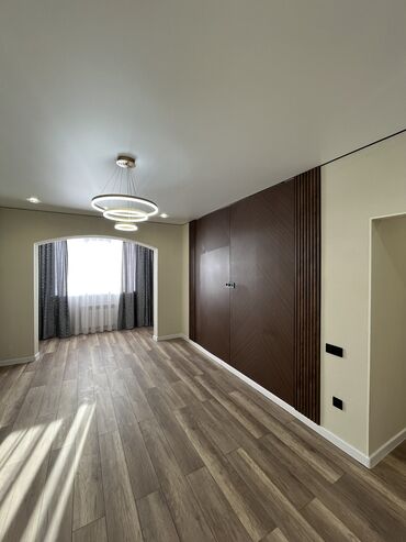 продаю или меняю квартиру на дом: 1 комната, 44 м², 106 серия улучшенная, 1 этаж, Дизайнерский ремонт