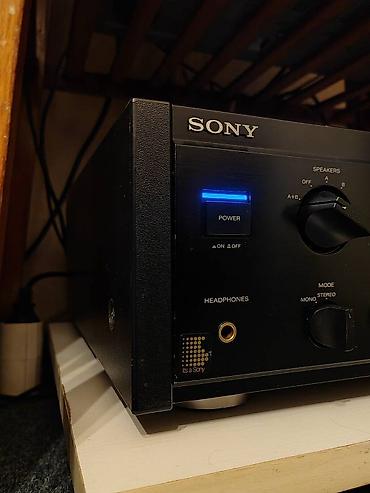 Pojačala i prijemnici: Potpuno ispravan bez mane. estecki besprekoran a zvučno je na najvišem — 11