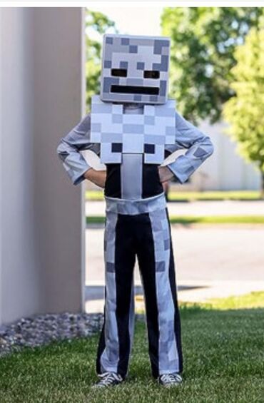 подарок на 8 марта: Minecraft personajlarının kostyumları. Hər bir kostyum personajın