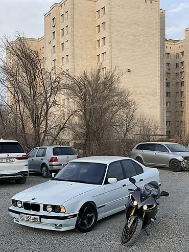 audi 8: BMW 5 series: 1992 г., 3 л, Механика, Бензин, Седан — 7