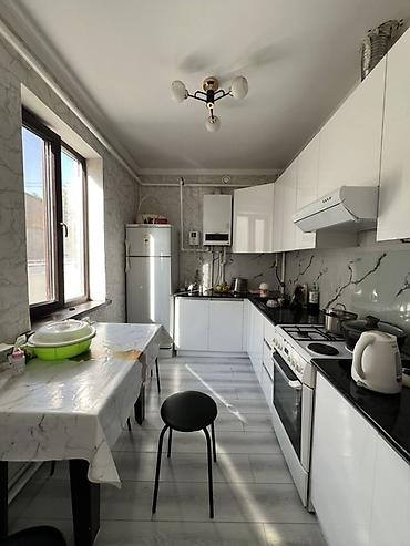 Үйлөрдү сатуу: 4 бөлмө, 120 м², 6 соток, Селекционное, Риелтор — 7