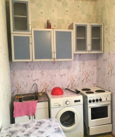 сдается комната кок жар: 1 комната, 34 м², 105 серия, 8 этаж, Старый ремонт