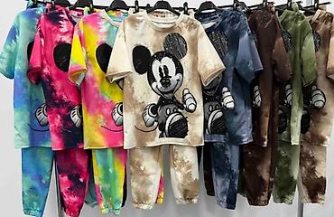massimo dutti baletanke: Komplet siroka majica i donji deo trenerka sa Mickey motivom.Oversized — 2