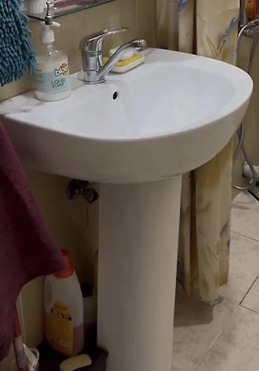 Santexnika: Vanna otağı üçün piyada dayaqla lavabo və qarışdırıcı kran - — 1