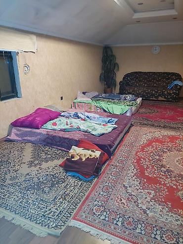 xirdalanda ev: Kirayə üçün geniş və mebellə təchiz edilmiş ev. Xüsusiyyətlər: - Bir — 4