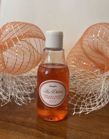 Saturn: Alma ətirli duş geli. 100 ml ölçüdədir, səyahətə götürmək üçün ideal